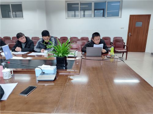 成都汽车职业技术学校举行2021年成都市规划课题开题报告会